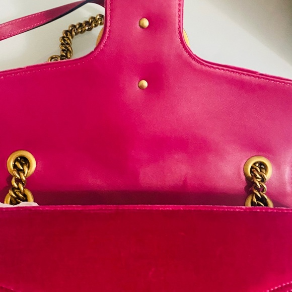 SOLD- GUCCI MARMONT - Picture 6 of 9